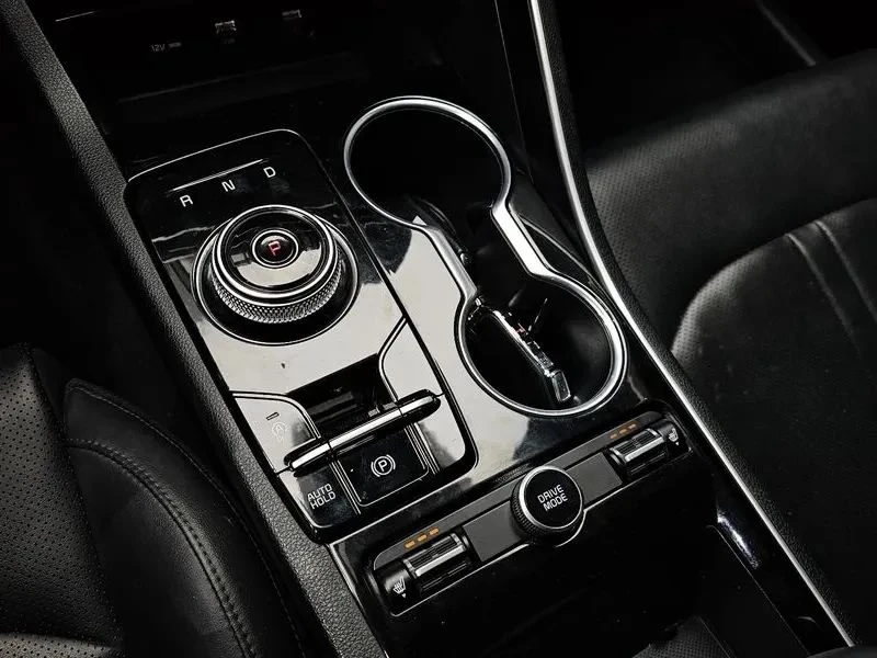Kia K5, снимка 9 - Автомобили и джипове - 56689474