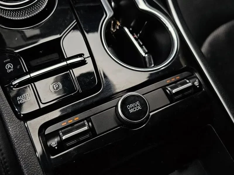 Kia K5, снимка 17 - Автомобили и джипове - 56689474
