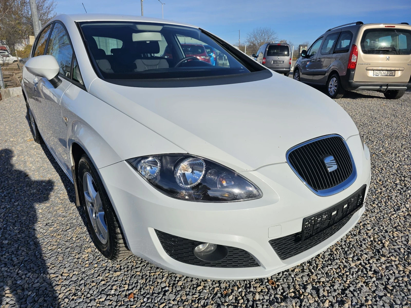 Seat Leon 1.2i  105k.s Отлична - изображение 2