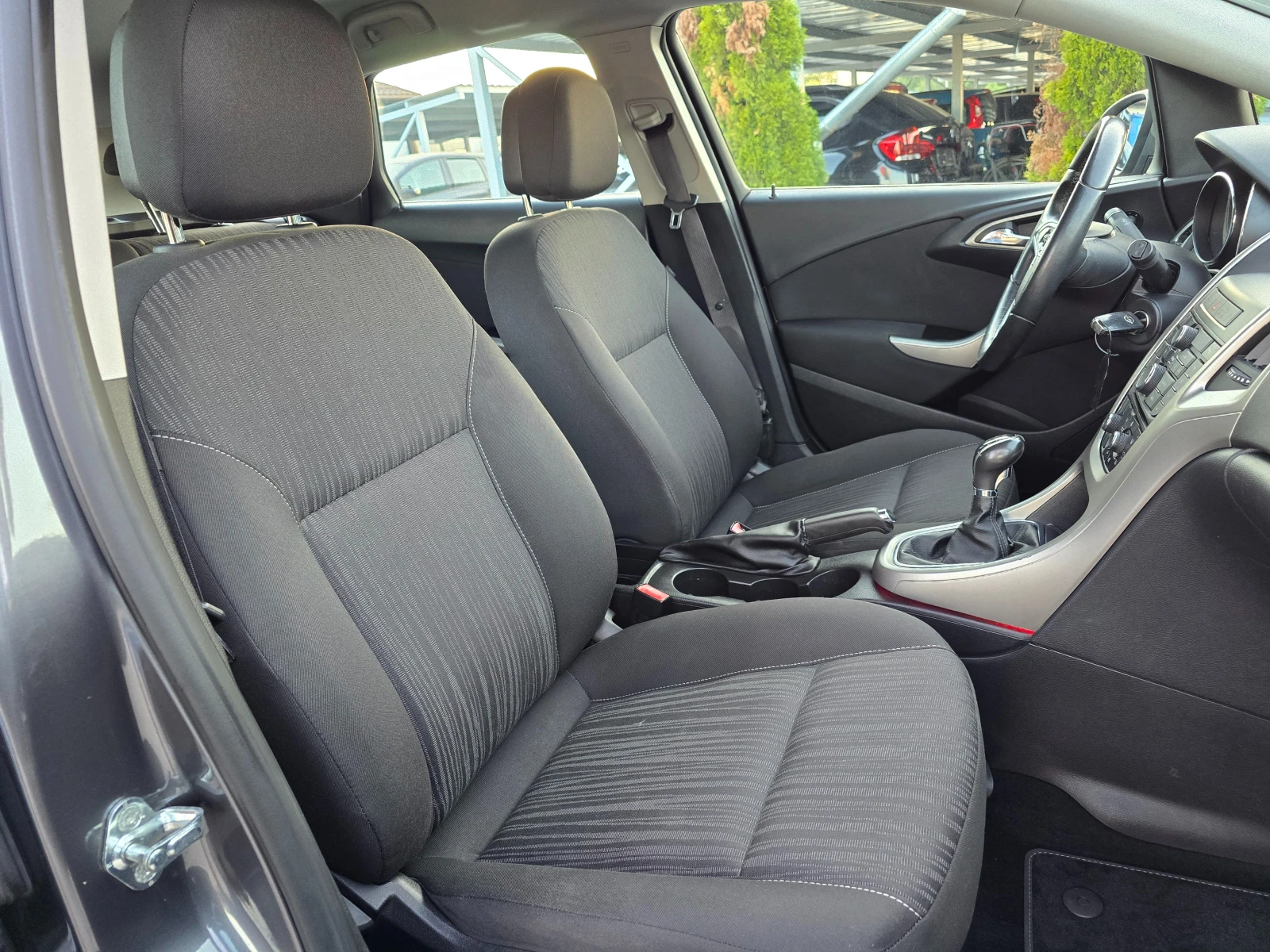 Opel Astra 1.7CDTI 110КС ! ! КЛИМАТРОНИК - изображение 10