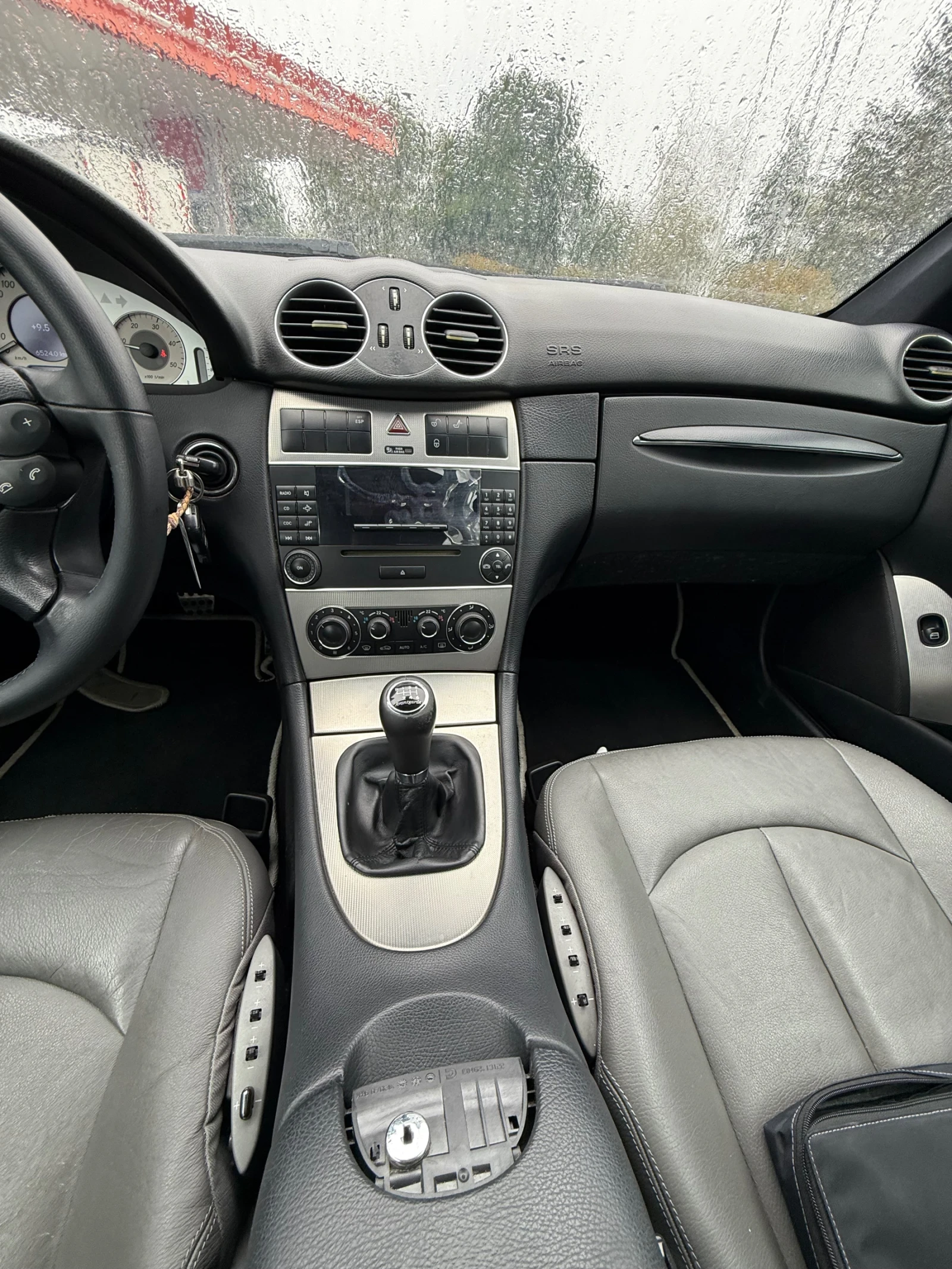 Mercedes-Benz CLK 220 CDI Avangarde - изображение 8
