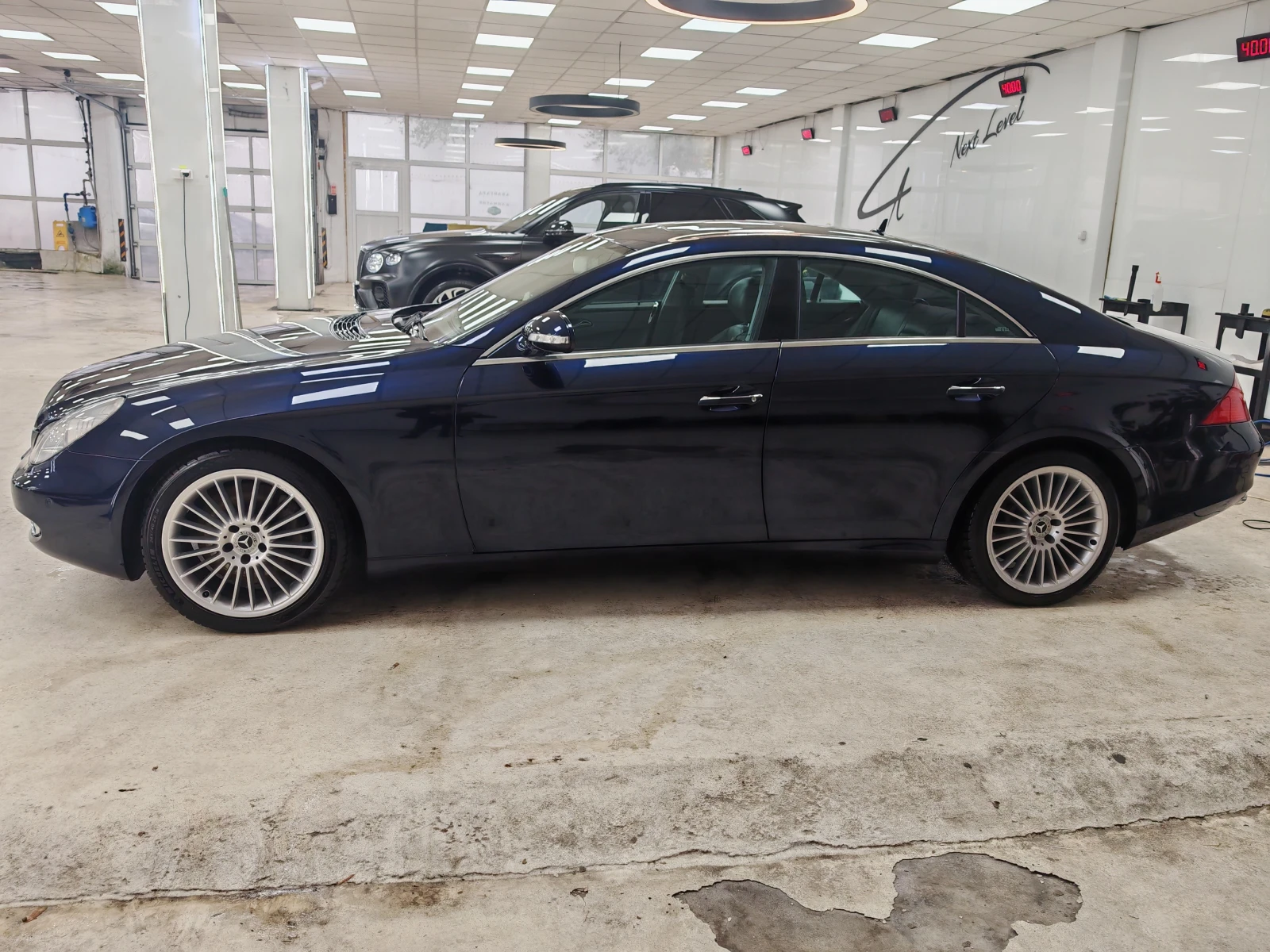 Mercedes-Benz CLS 500  - изображение 6