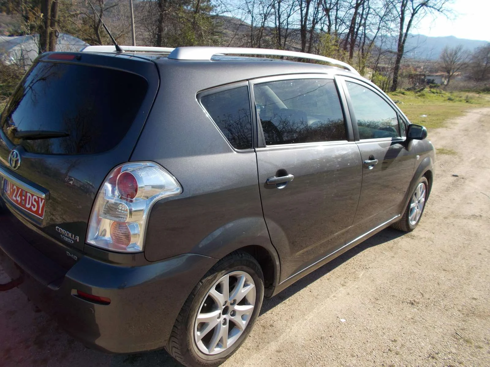 Toyota Corolla verso  - изображение 2