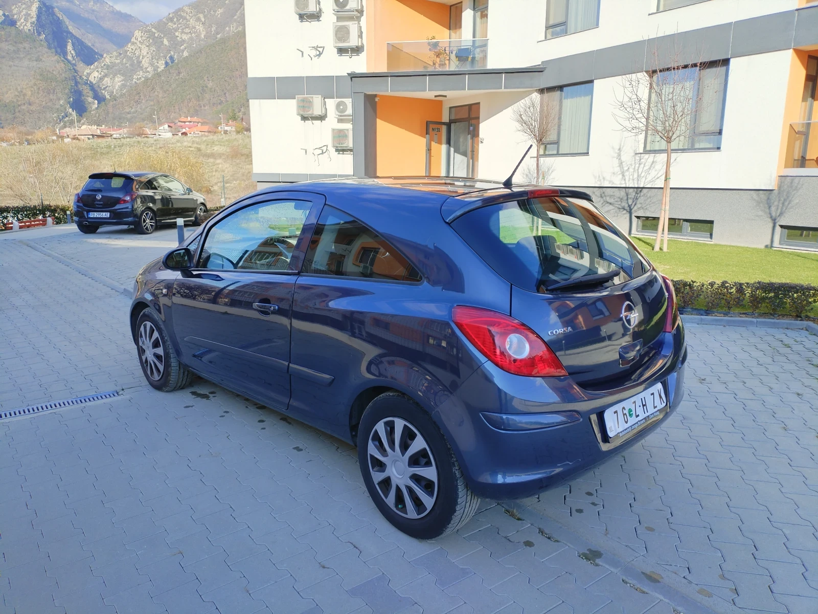 Opel Corsa 1.2 16v 75hp Клима Мулти волан Халогени Уникат  - изображение 6