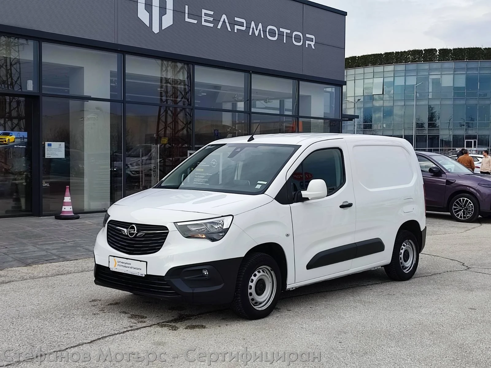 Opel Combo Van ENJOY 1.5 Diesel (102hp) MT5 - изображение 3