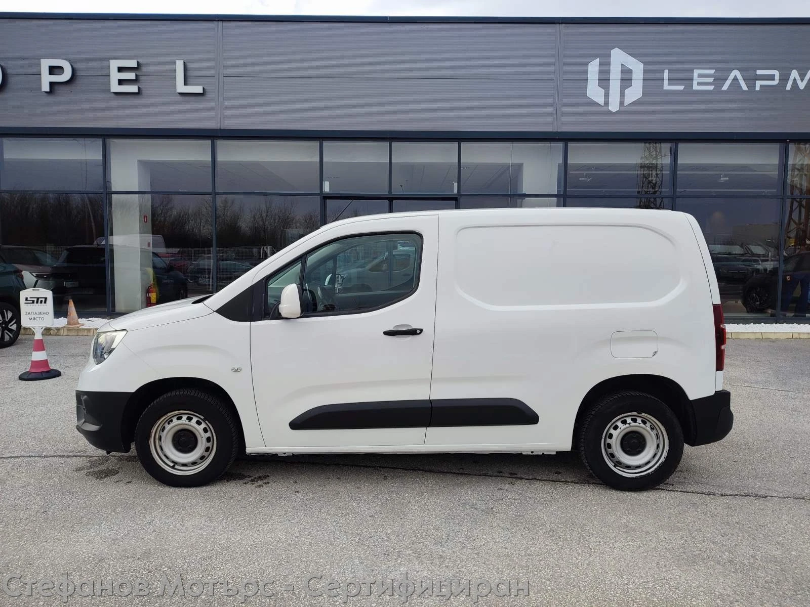 Opel Combo Van ENJOY 1.5 Diesel (102hp) MT5 - изображение 4