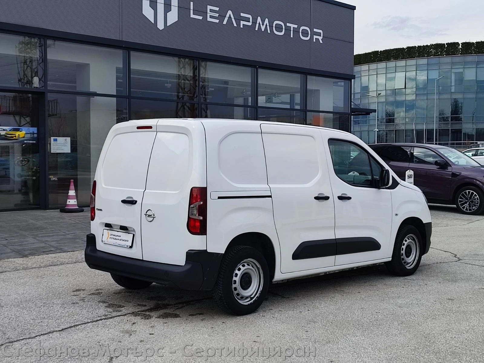 Opel Combo Van ENJOY 1.5 Diesel (102hp) MT5 - изображение 8