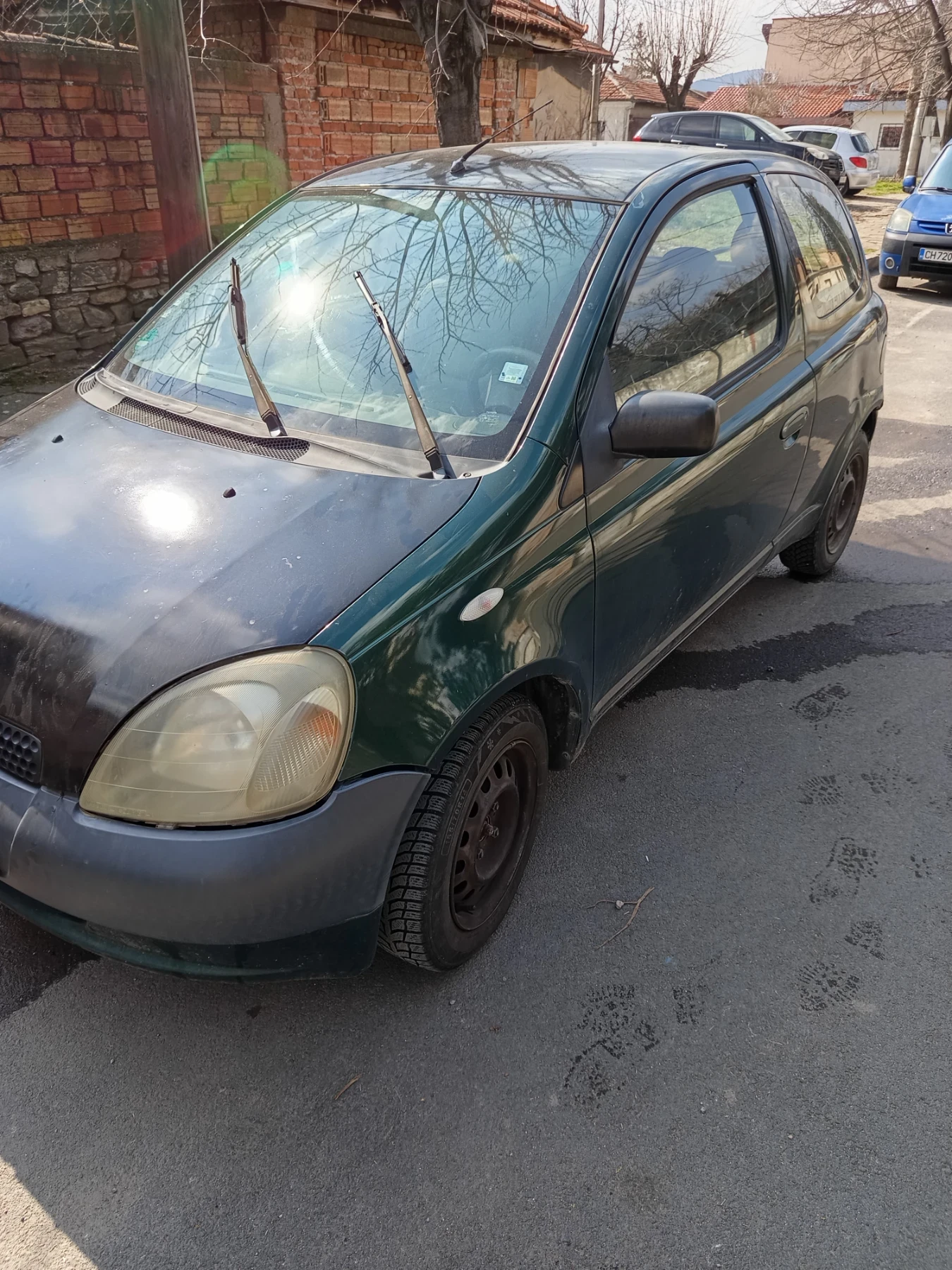 Toyota Yaris 1000 vvti, снимка 3 - Автомобили и джипове - 53813140