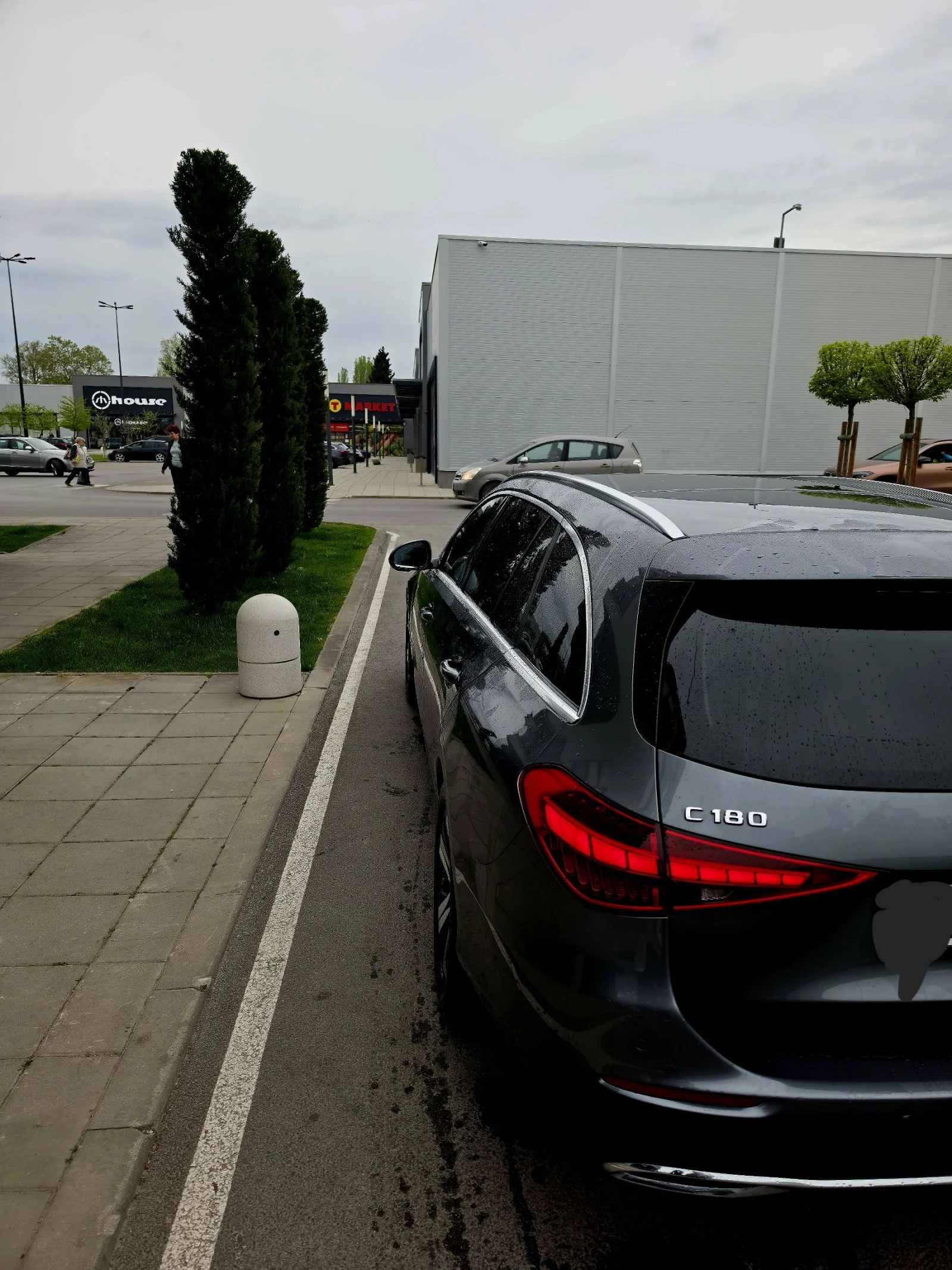 Mercedes-Benz C 180, снимка 5 - Автомобили и джипове - 54283713