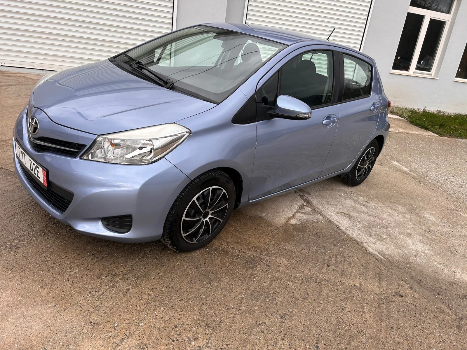 Toyota Yaris 1.33 99hp, снимка 14 - Автомобили и джипове - 54296081