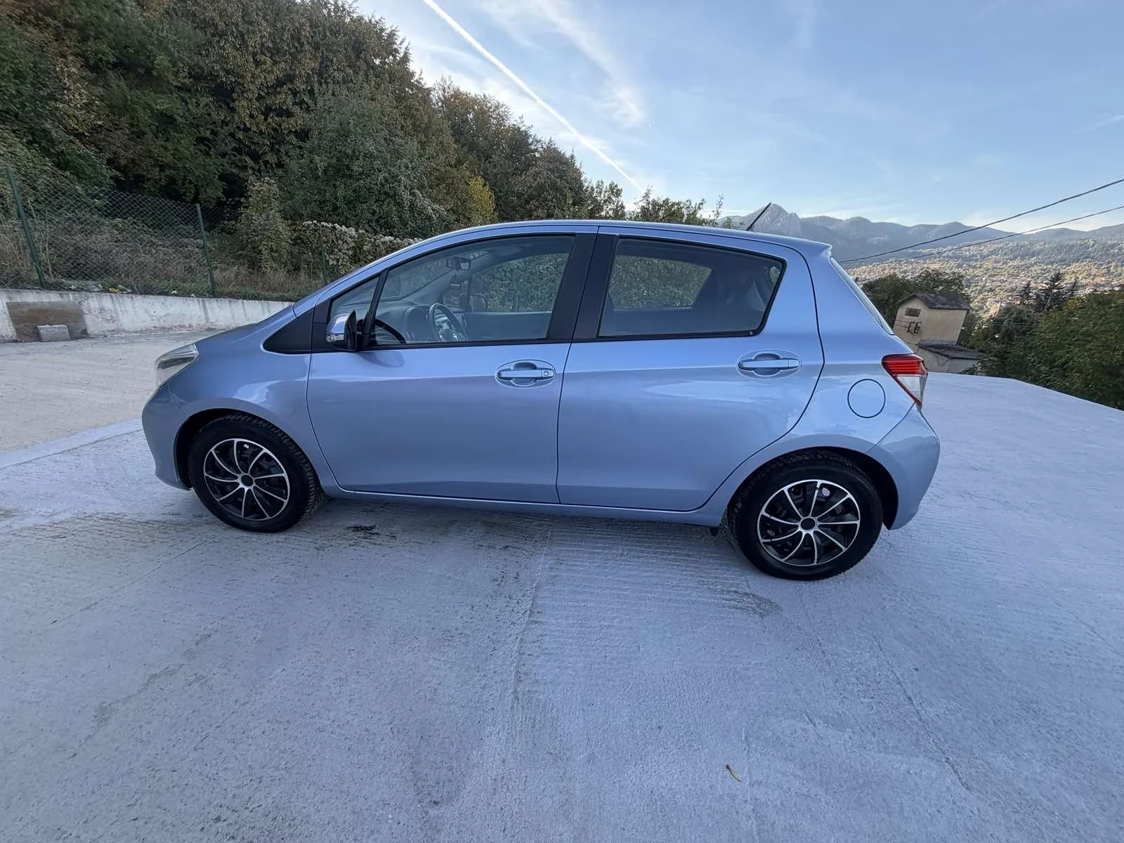 Toyota Yaris 1.33 99hp, снимка 6 - Автомобили и джипове - 55697555