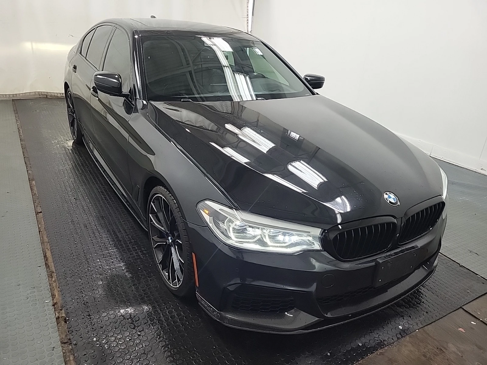 BMW 540 i xDrive/M-Pack/Digital/H&K/HUD/360, снимка 2 - Автомобили и джипове - 54690601