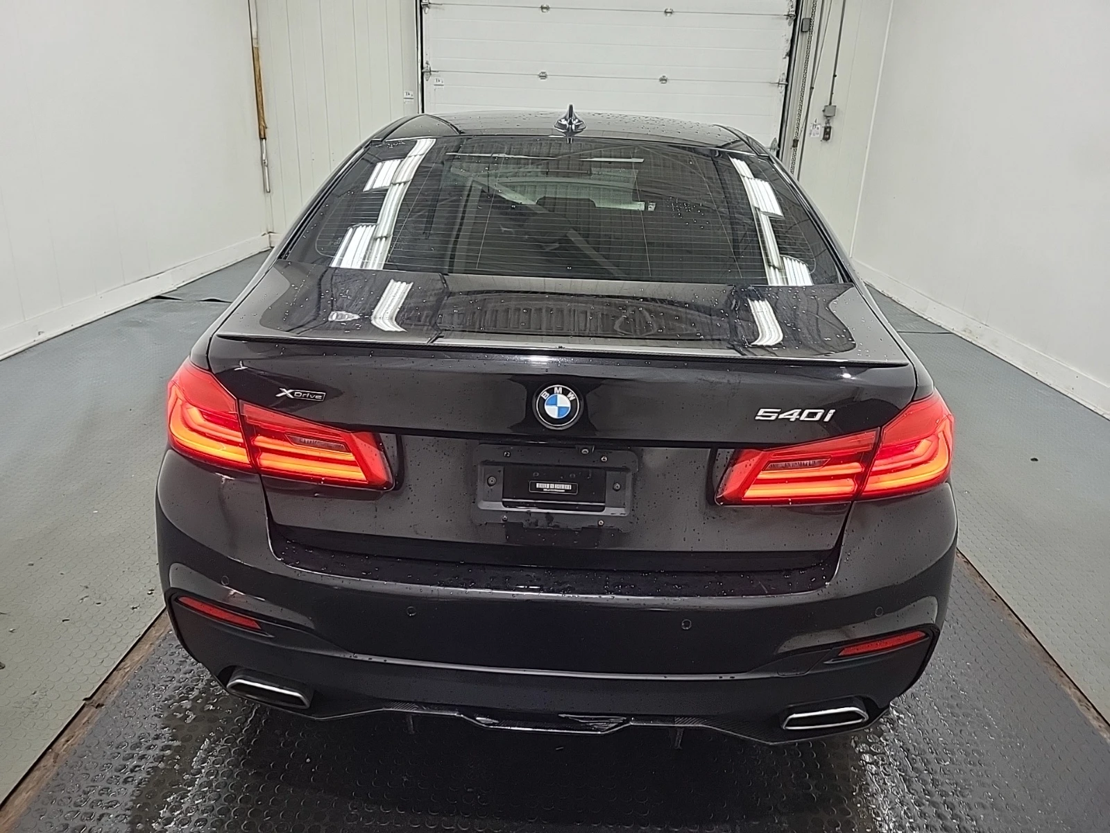 BMW 540 i xDrive/M-Pack/Digital/H&K/HUD/360, снимка 6 - Автомобили и джипове - 54690601