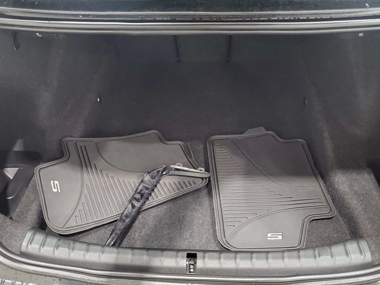 BMW 540 i xDrive/M-Pack/Digital/H&K/HUD/360, снимка 14 - Автомобили и джипове - 54690601