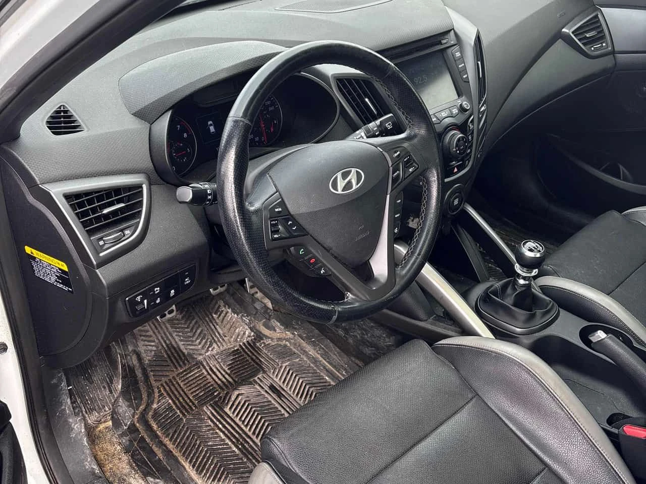 Hyundai Veloster   1.6 Turbo | ПОДГРЕВИ | ПАНОРАМА , снимка 7 - Автомобили и джипове - 54971710
