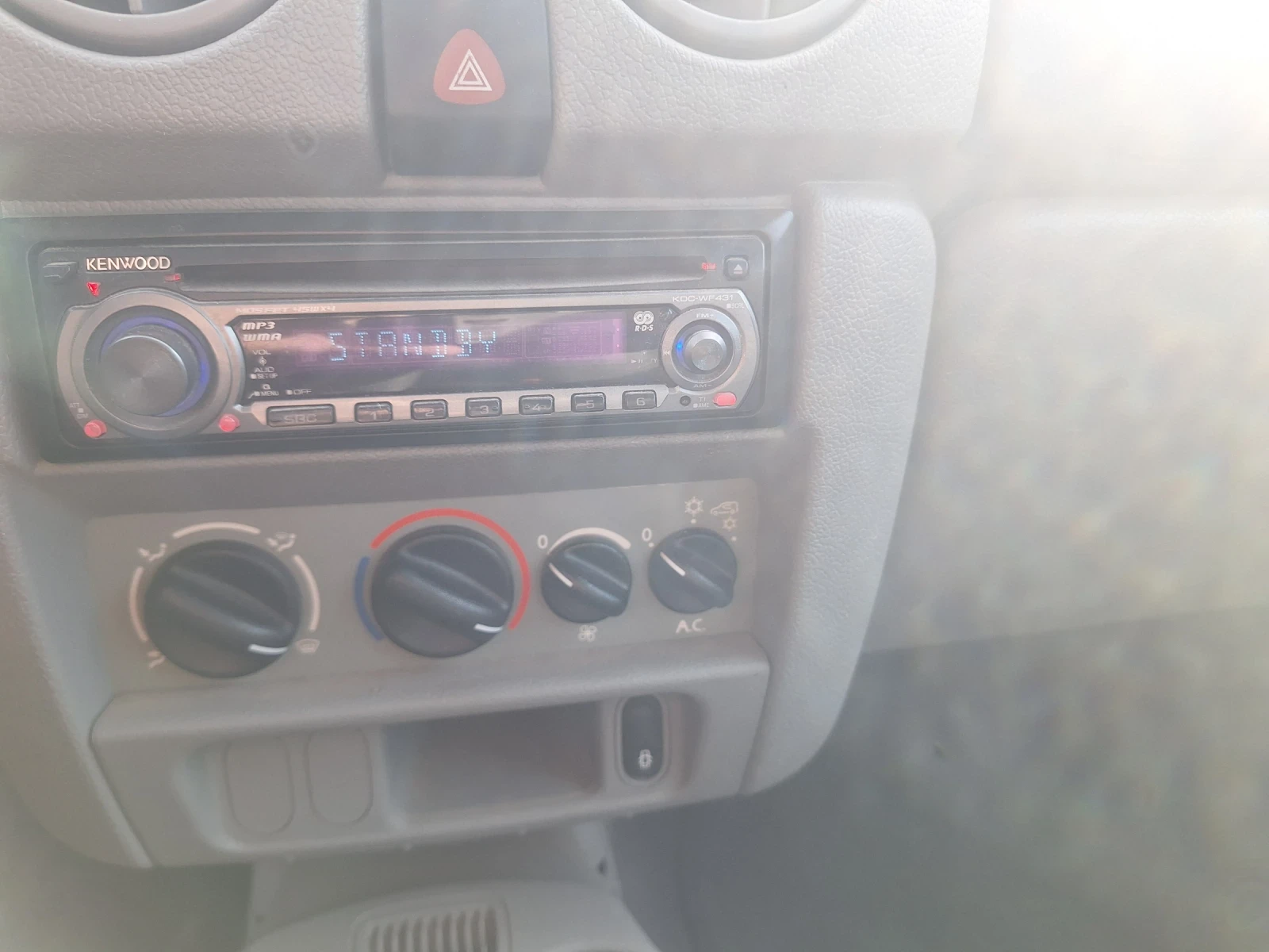 Renault Kangoo, снимка 11 - Автомобили и джипове - 55019484