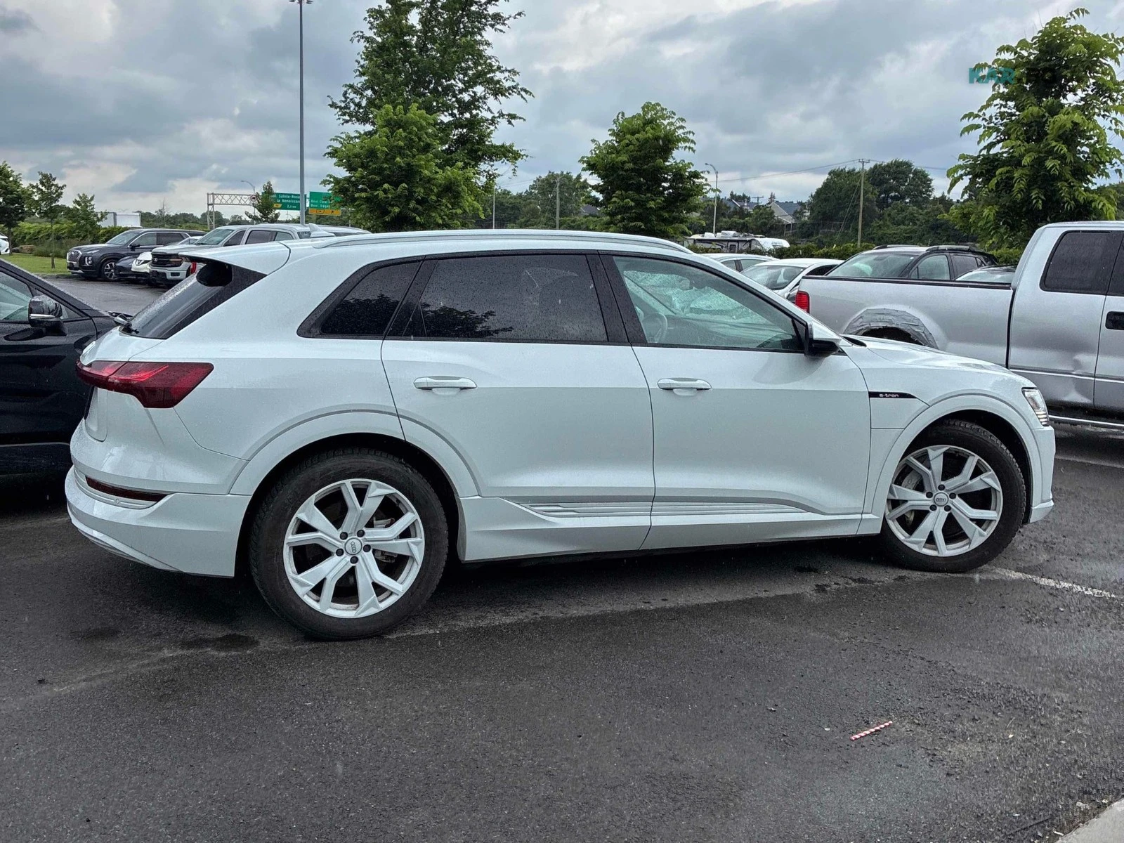 Audi E-Tron Progressiv Автокредит Цена до България, снимка 4 - Автомобили и джипове - 55098531