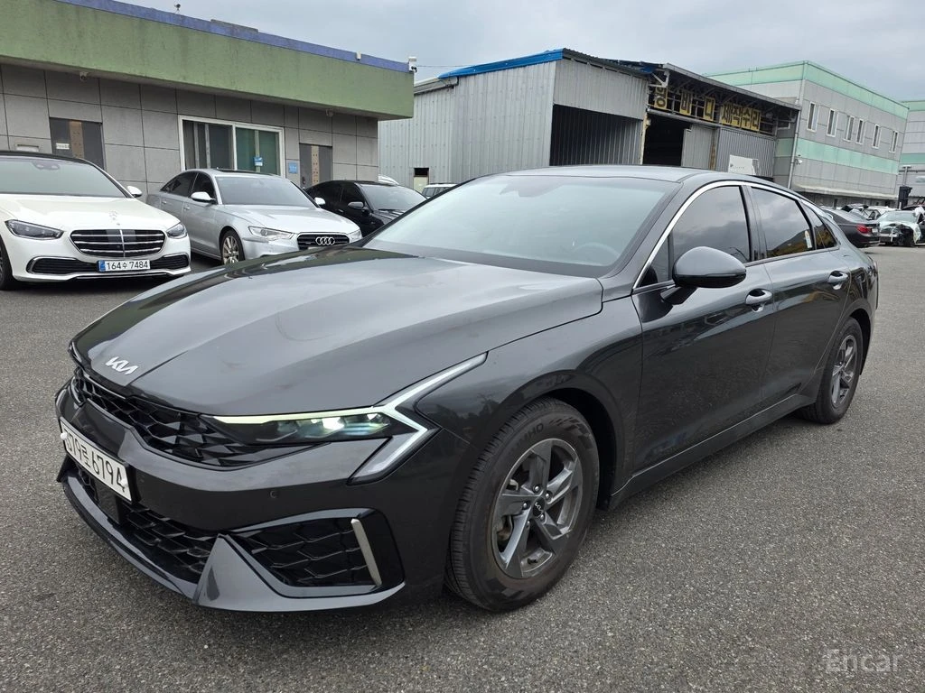 Kia K5 2.0* LPI* TRENDY* ПОДГРЕВ* КАМЕРА* LANE* ASSIST* , снимка 3 - Автомобили и джипове - 55562474
