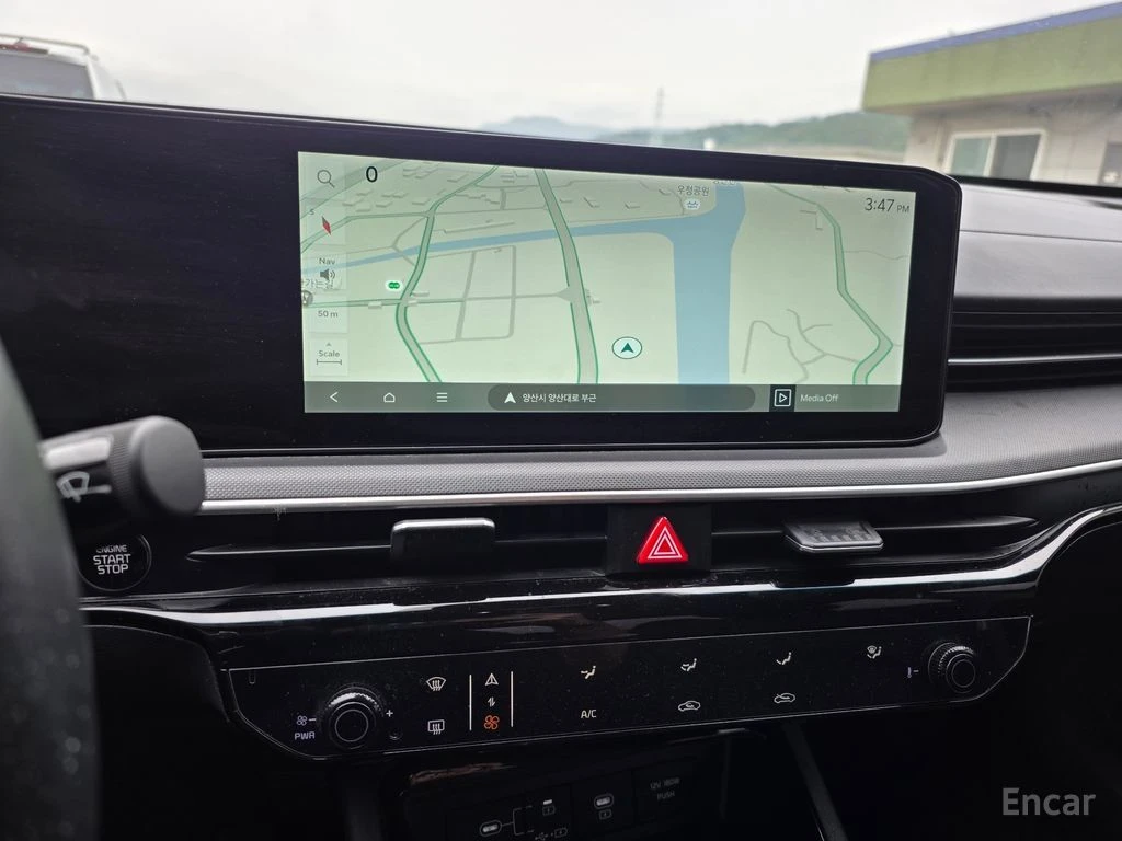 Kia K5 2.0* LPI* TRENDY* ПОДГРЕВ* КАМЕРА* LANE* ASSIST* , снимка 11 - Автомобили и джипове - 55562474