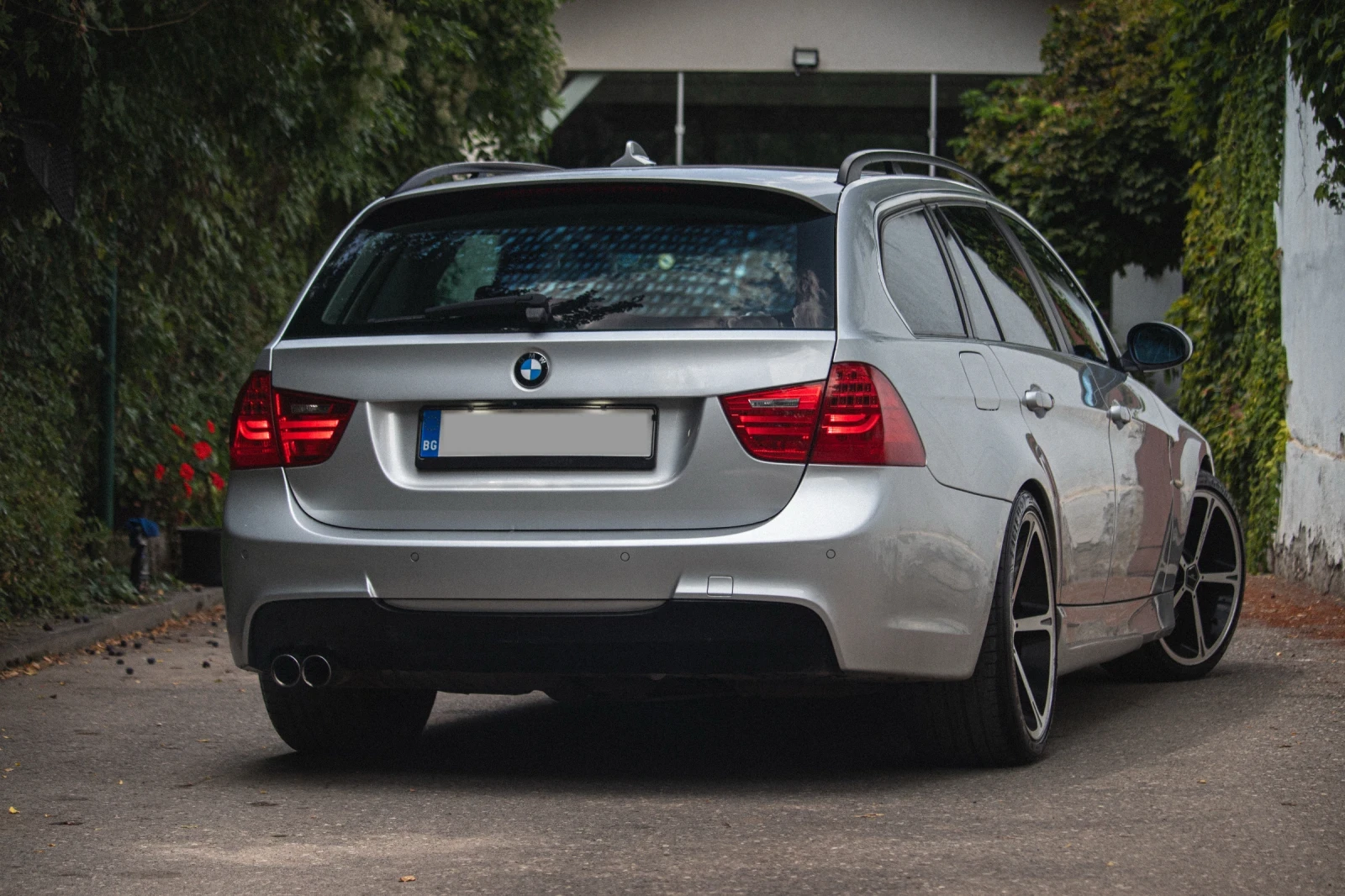 BMW 330, снимка 2 - Автомобили и джипове - 55711279