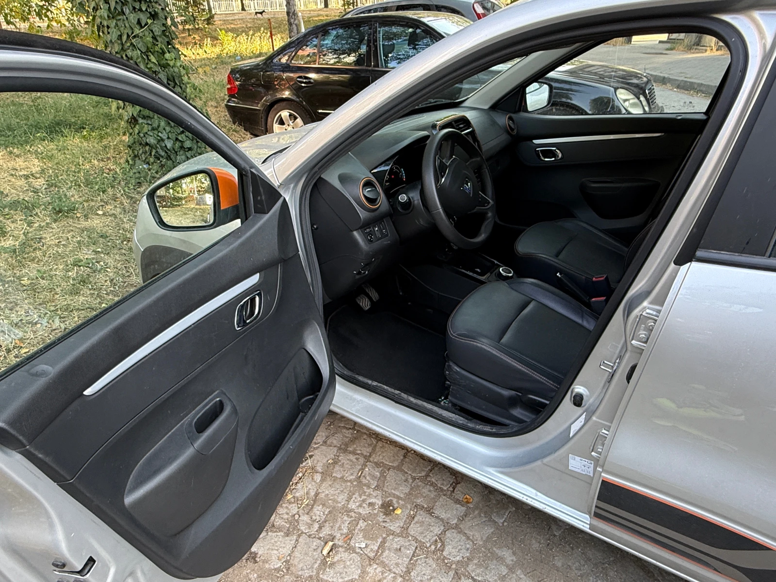 Dacia Spring, снимка 4 - Автомобили и джипове - 55753451