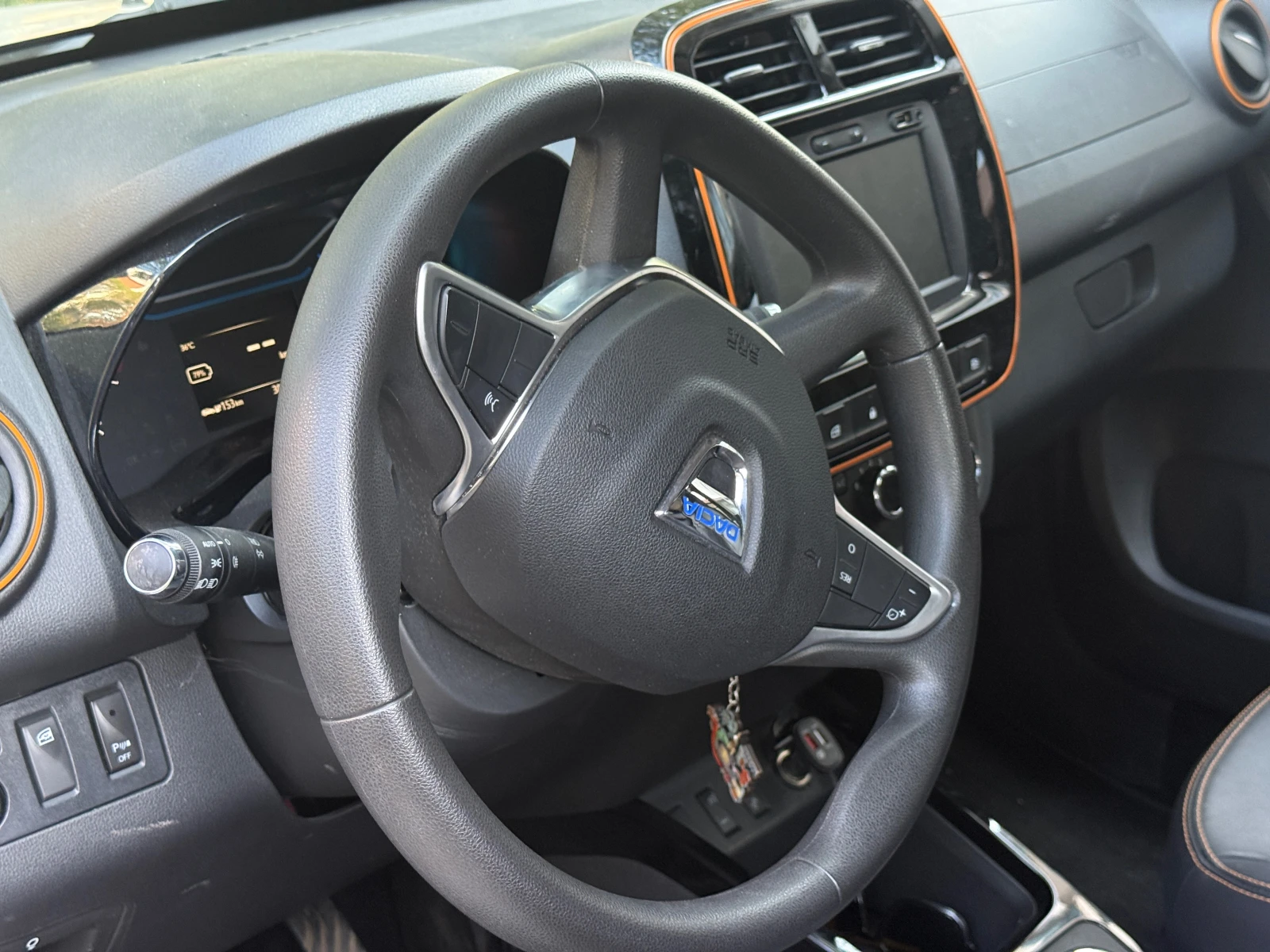 Dacia Spring, снимка 8 - Автомобили и джипове - 55753451