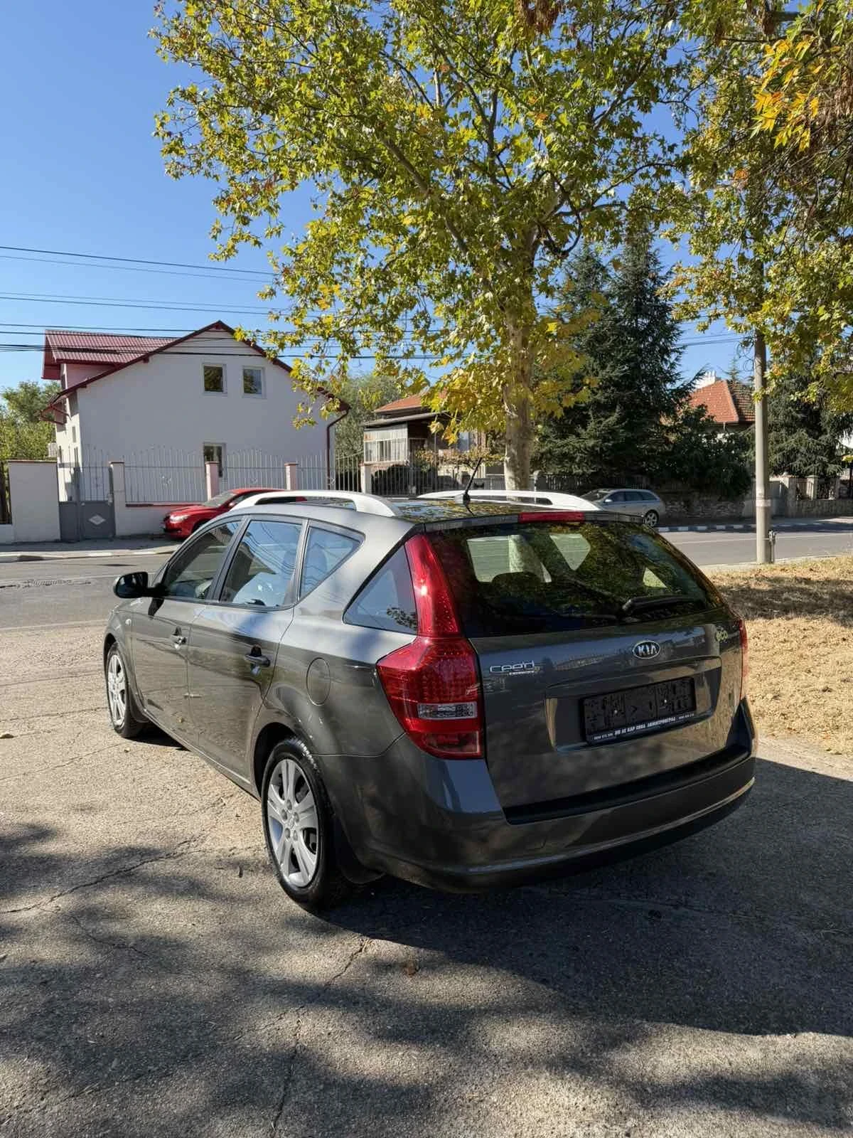 Kia Ceed 1.4 BENZIN AUSTRIA, снимка 7 - Автомобили и джипове - 56392675