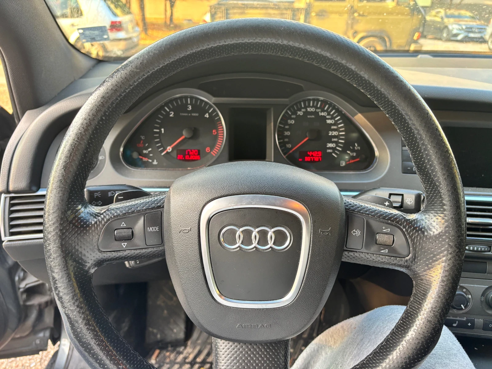 Audi A6 3.0 TDI QUATTRO СПЕШНО, снимка 11 - Автомобили и джипове - 56622189