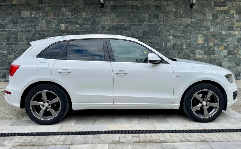 Audi Q5 2.0TDI, S-line, снимка 5 - Автомобили и джипове - 47396076