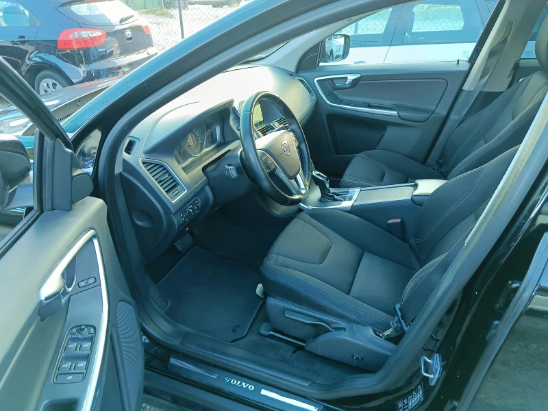 Volvo XC60 2.0D/136ks, снимка 8 - Автомобили и джипове - 51692989
