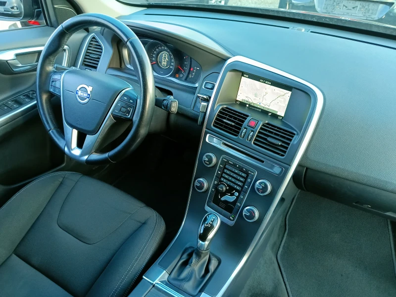 Volvo XC60 2.0D/136ks, снимка 10 - Автомобили и джипове - 51692989