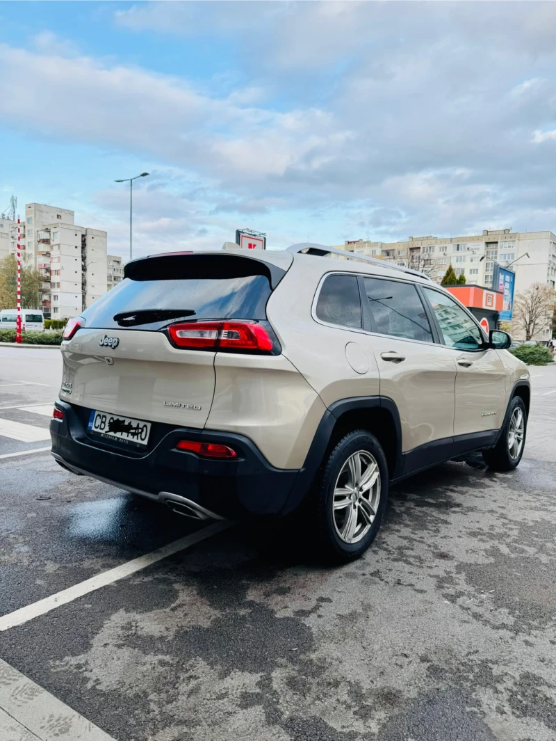 Jeep Cherokee 2.0, снимка 4 - Автомобили и джипове - 52352318
