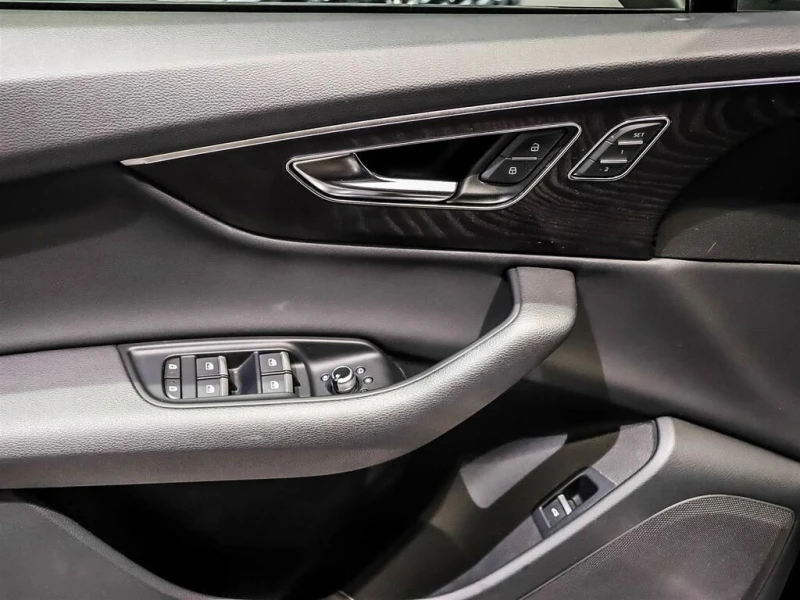 Audi Q7 * Komfort 55 TFSI quattro * CARFAX * БЕЗ ПЪРВОНАЧА, снимка 5 - Автомобили и джипове - 52923926