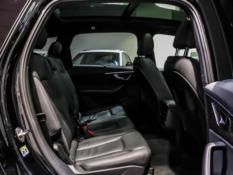 Audi Q7 * Komfort 55 TFSI quattro * CARFAX * БЕЗ ПЪРВОНАЧА, снимка 14 - Автомобили и джипове - 52923926