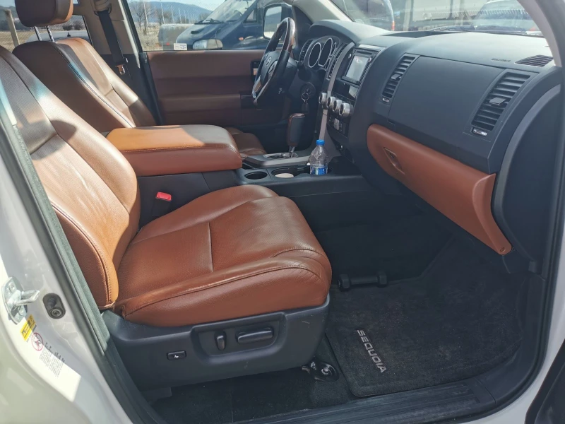 Toyota Sequoia PLATINUM, снимка 13 - Автомобили и джипове - 53114281