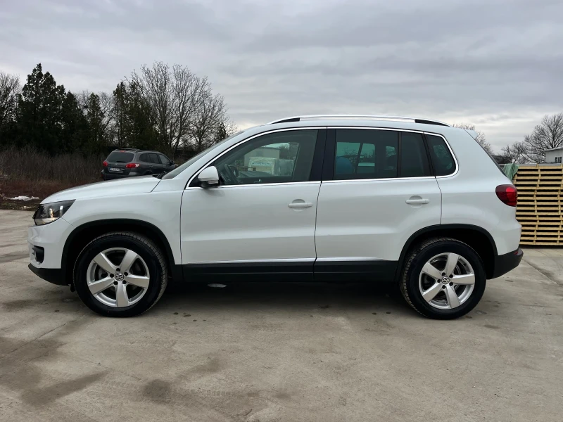 VW Tiguan 2, 0TDI-150k.с/2016г/4х4/АВТОМАТИК/НАВИГАЦИЯ/ТОП!!, снимка 4 - Автомобили и джипове - 53296778