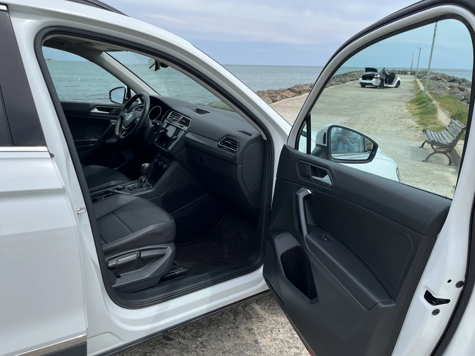 VW Tiguan R-LINE/TSI/4Motion, снимка 9 - Автомобили и джипове - 40632073