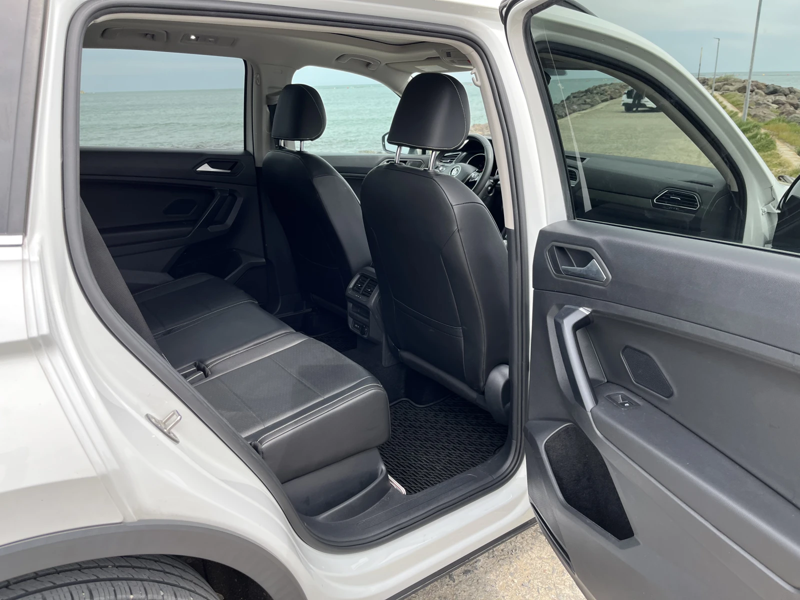 VW Tiguan R-LINE/TSI/4Motion, снимка 10 - Автомобили и джипове - 40632073