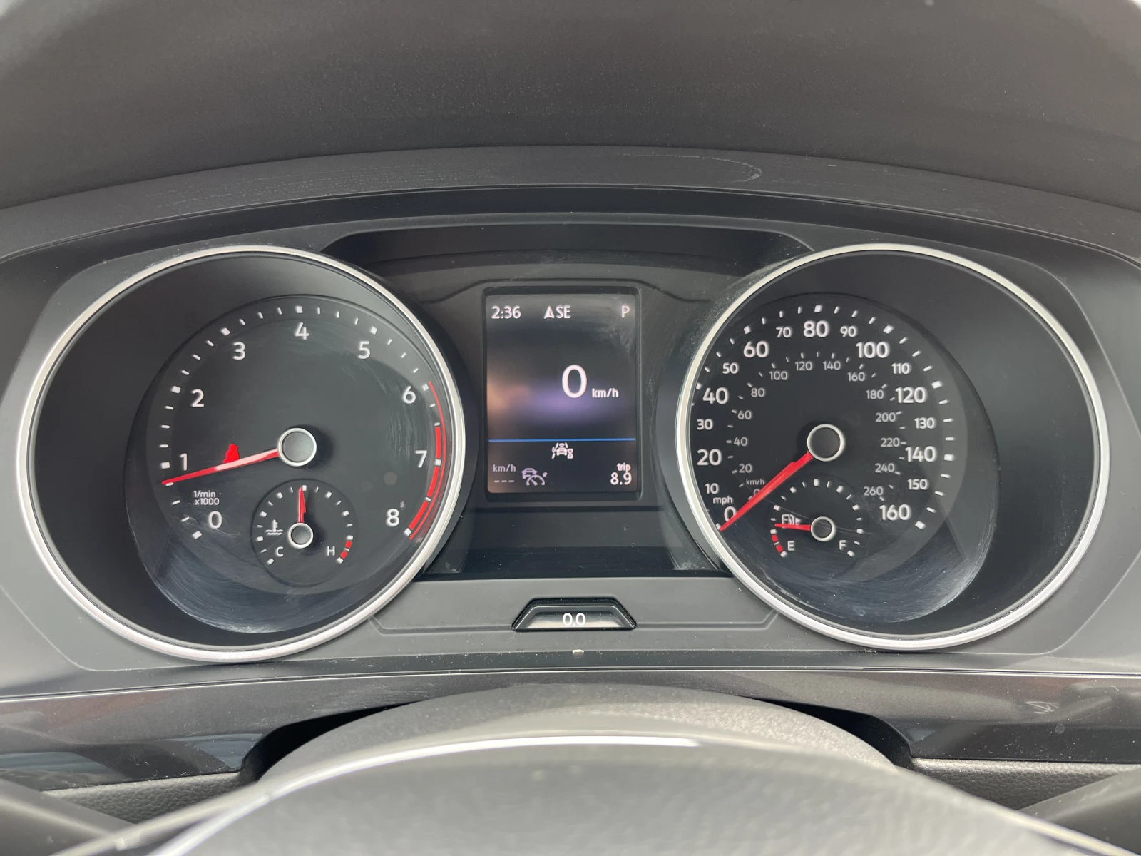 VW Tiguan R-LINE/TSI/4Motion, снимка 15 - Автомобили и джипове - 40632073