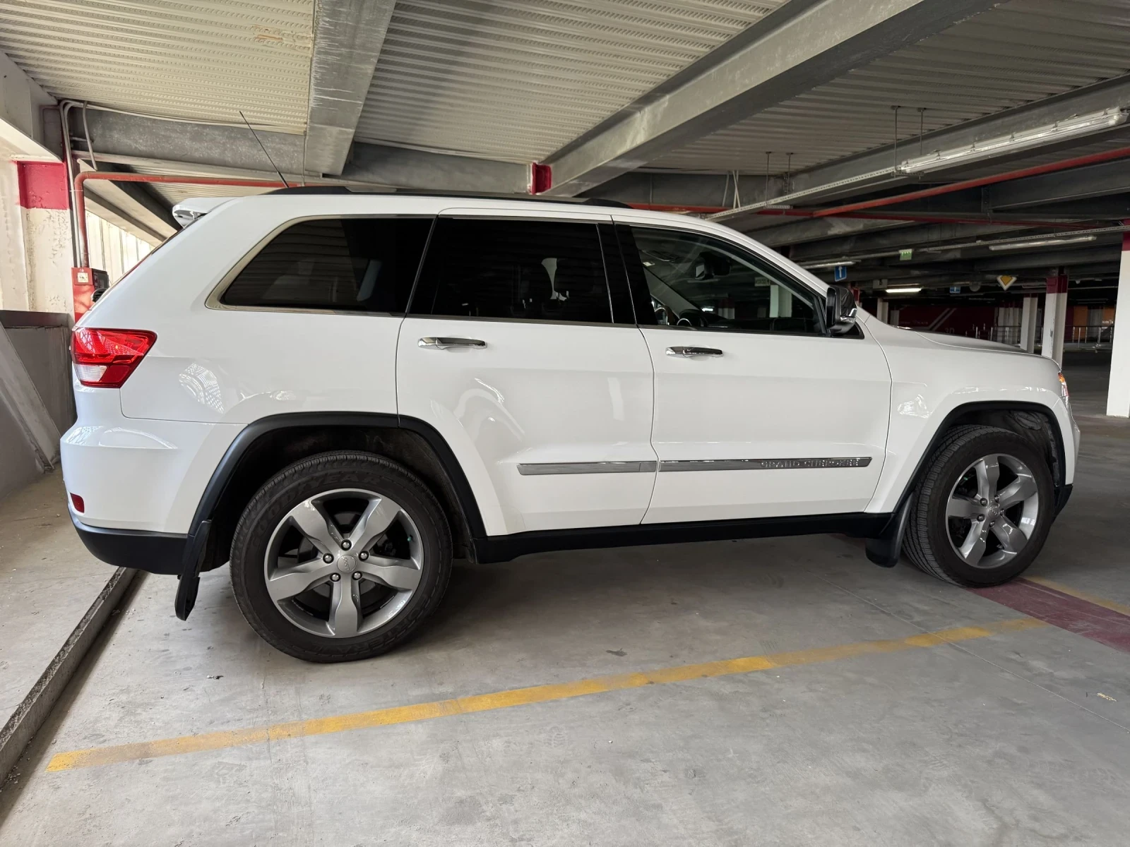 Jeep Grand cherokee Overland - изображение 4