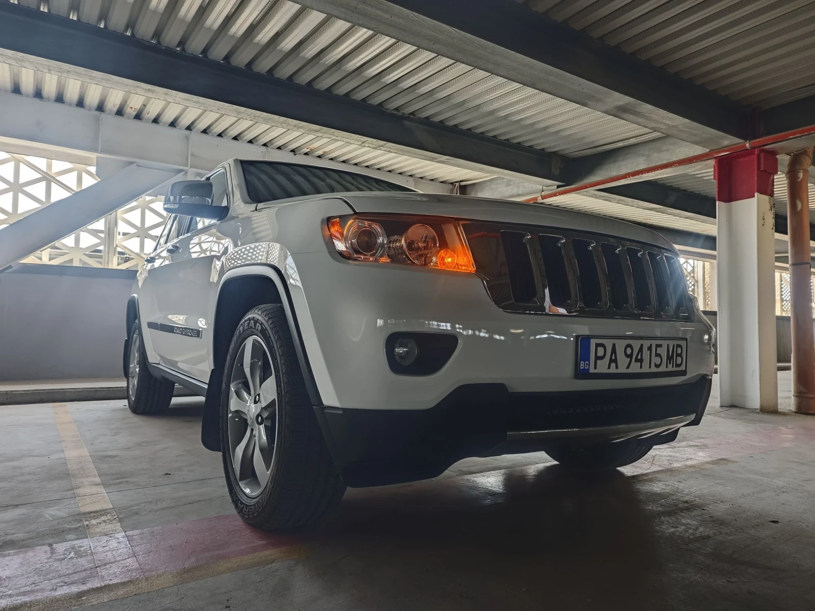 Jeep Grand cherokee Overland - изображение 3