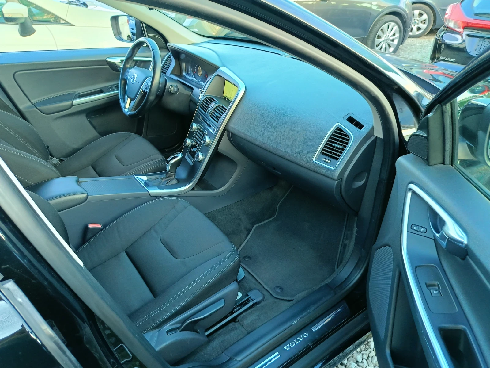 Volvo XC60 2.0D/136ks - изображение 6