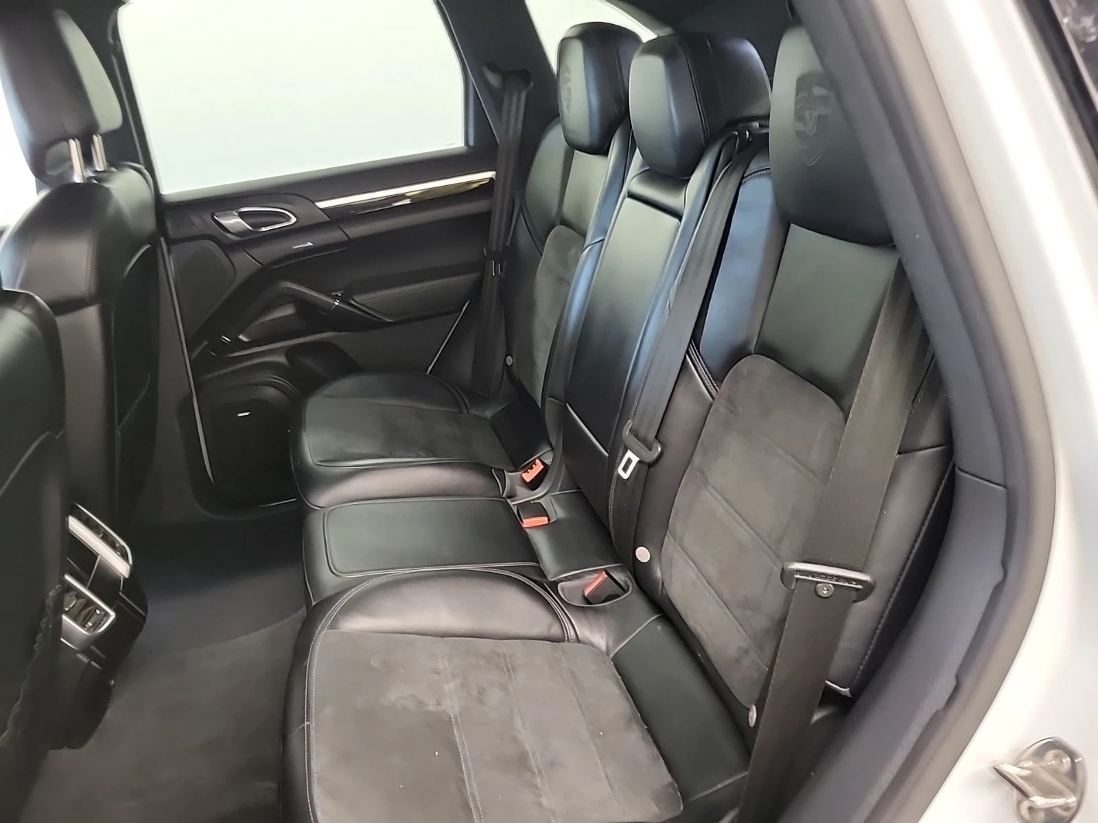 Porsche Cayenne * CARFAX* АВТОФИНАНСИРАНЕ*  - изображение 10