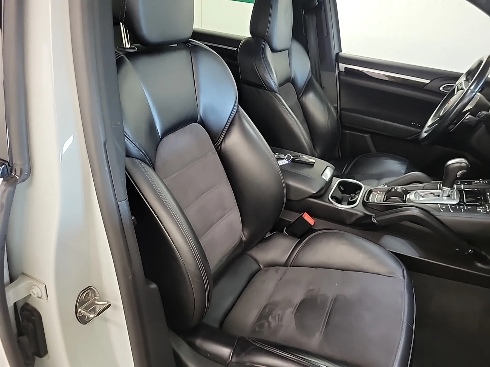 Porsche Cayenne * CARFAX* АВТОФИНАНСИРАНЕ*  - изображение 8