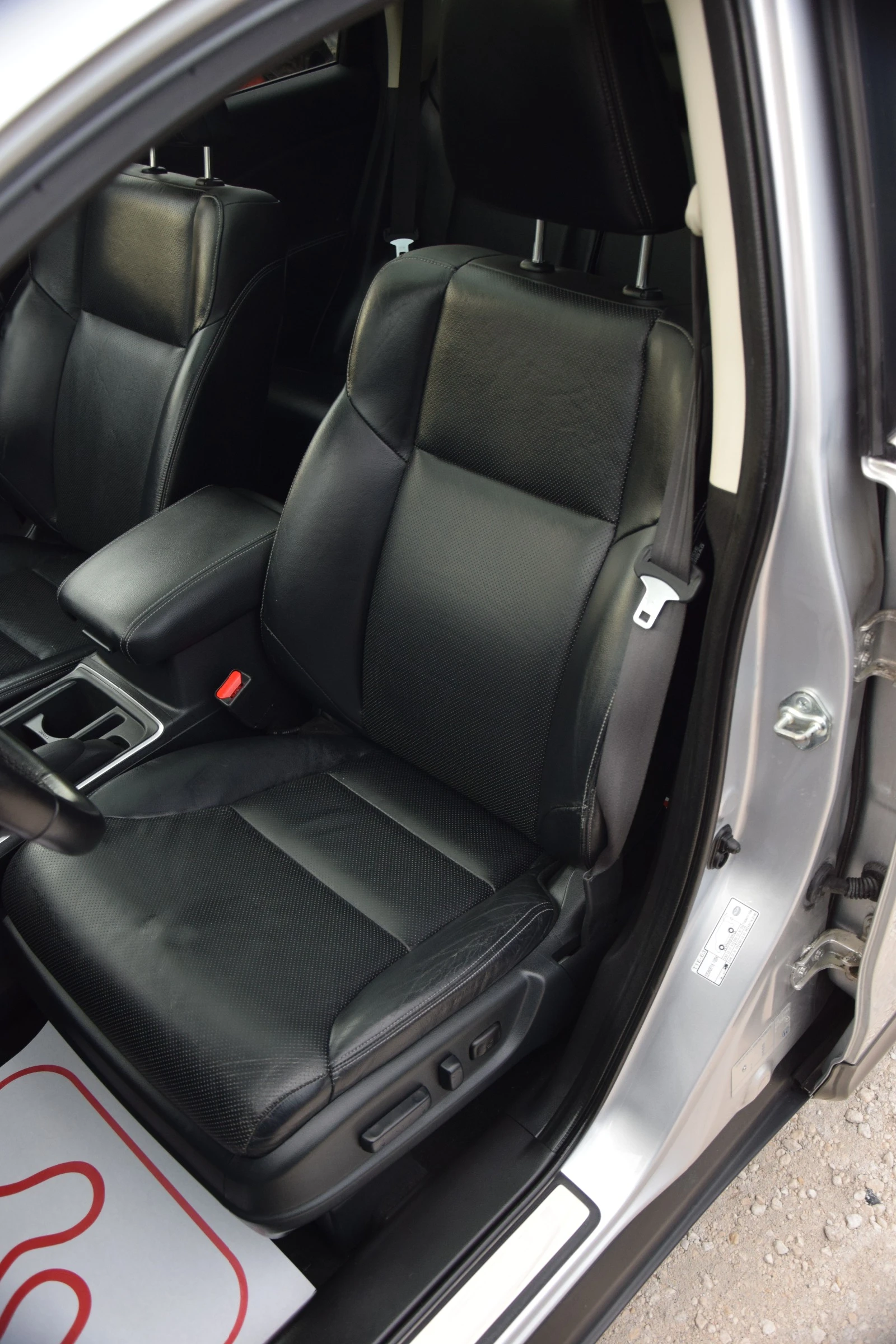 Honda Cr-v 2, 0i Executive 4WD AUTOMATIC 59 000 км. РЕАЛНИ!!! - изображение 9