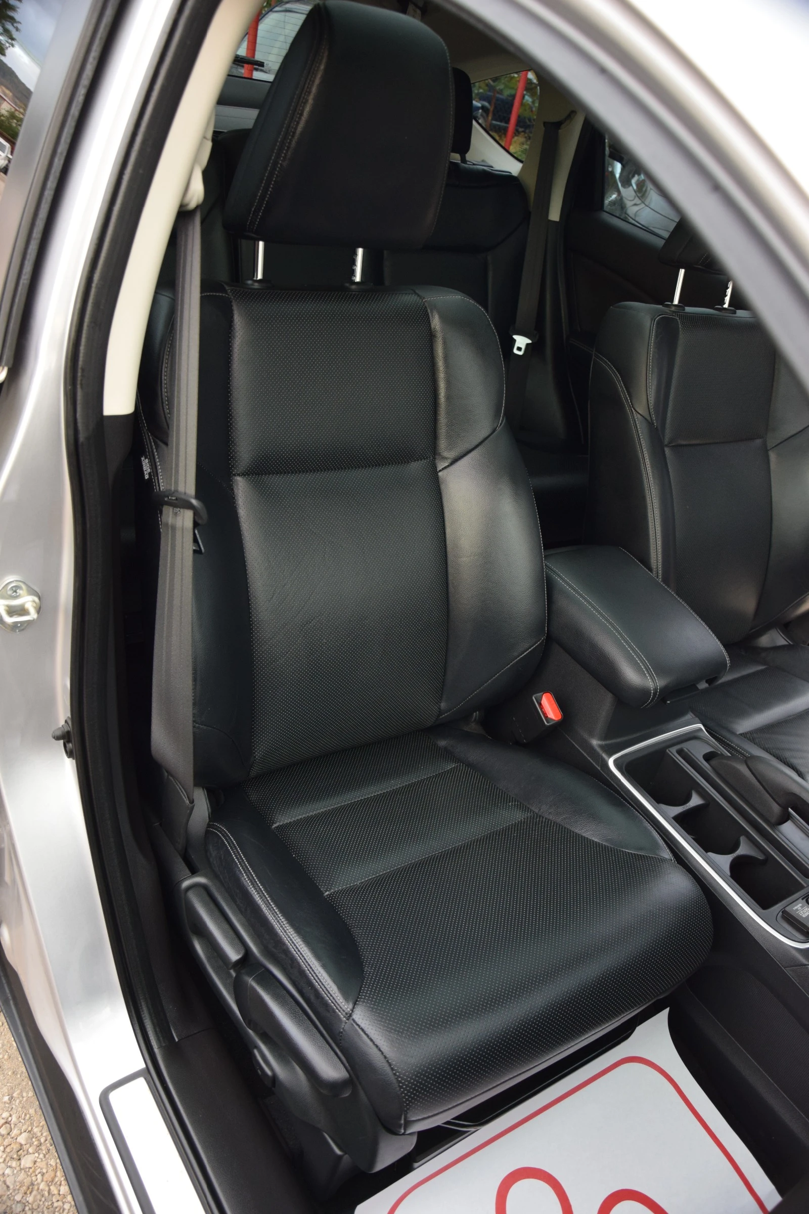 Honda Cr-v 2, 0i Executive 4WD AUTOMATIC 59 000 км. РЕАЛНИ!!! - изображение 10