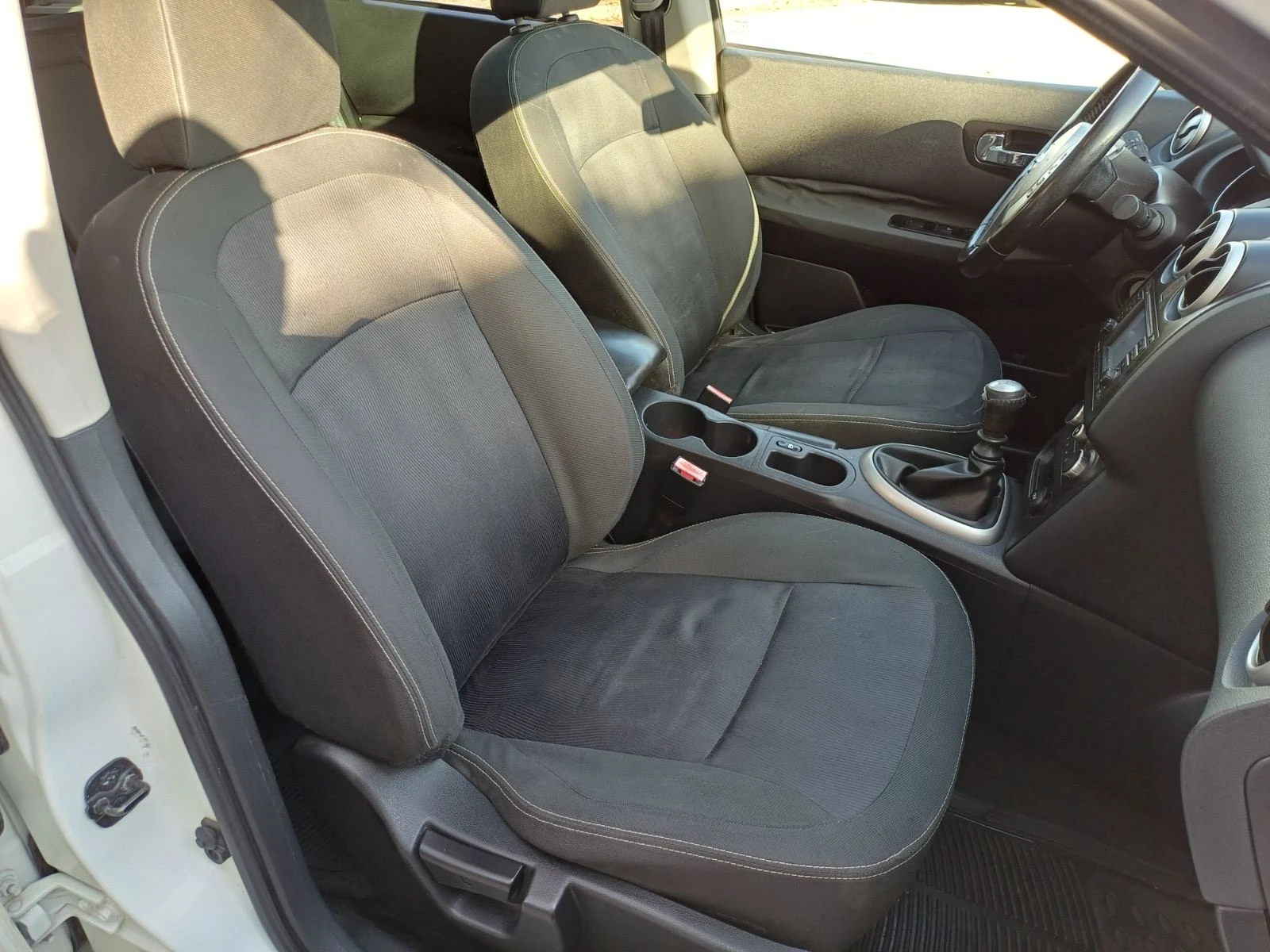 Nissan Qashqai 1.5 dCi Facelift, снимка 14 - Автомобили и джипове - 53824060