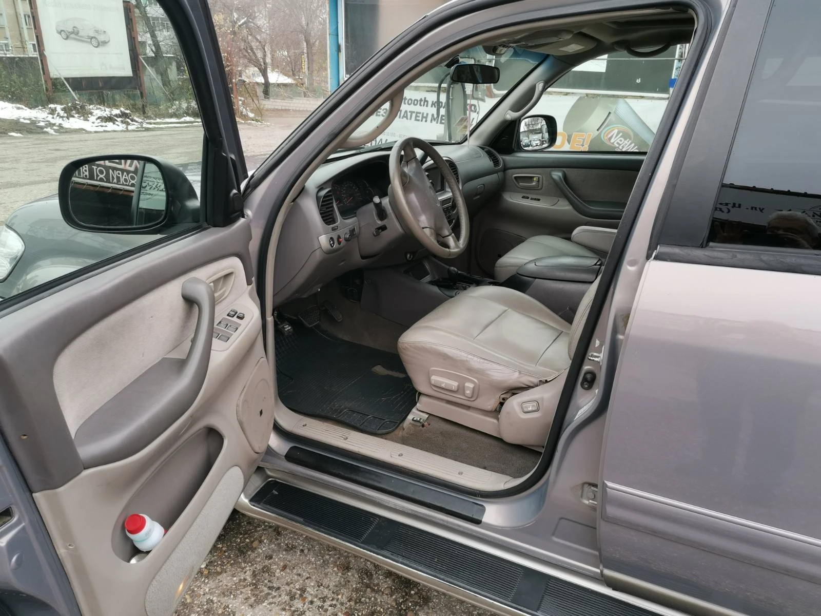 Toyota Sequoia sr5, снимка 3 - Автомобили и джипове - 54055106