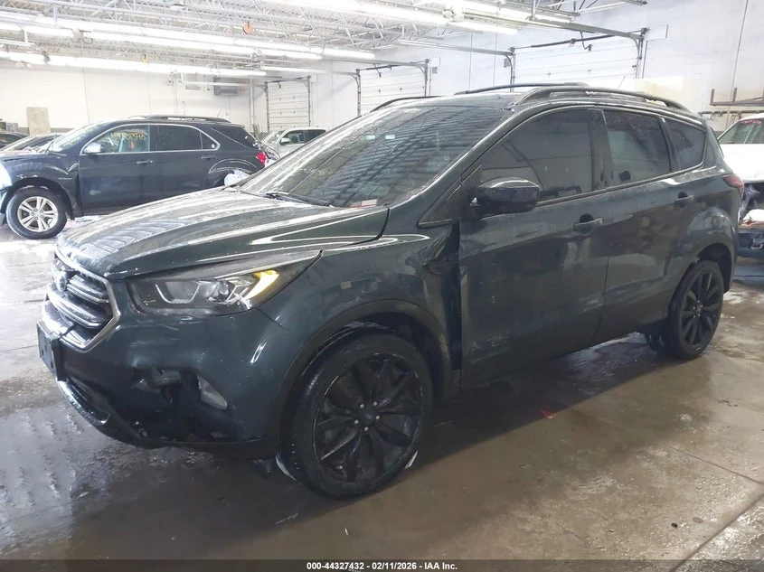 Ford Escape 1.5l Se, снимка 2 - Автомобили и джипове - 54309264