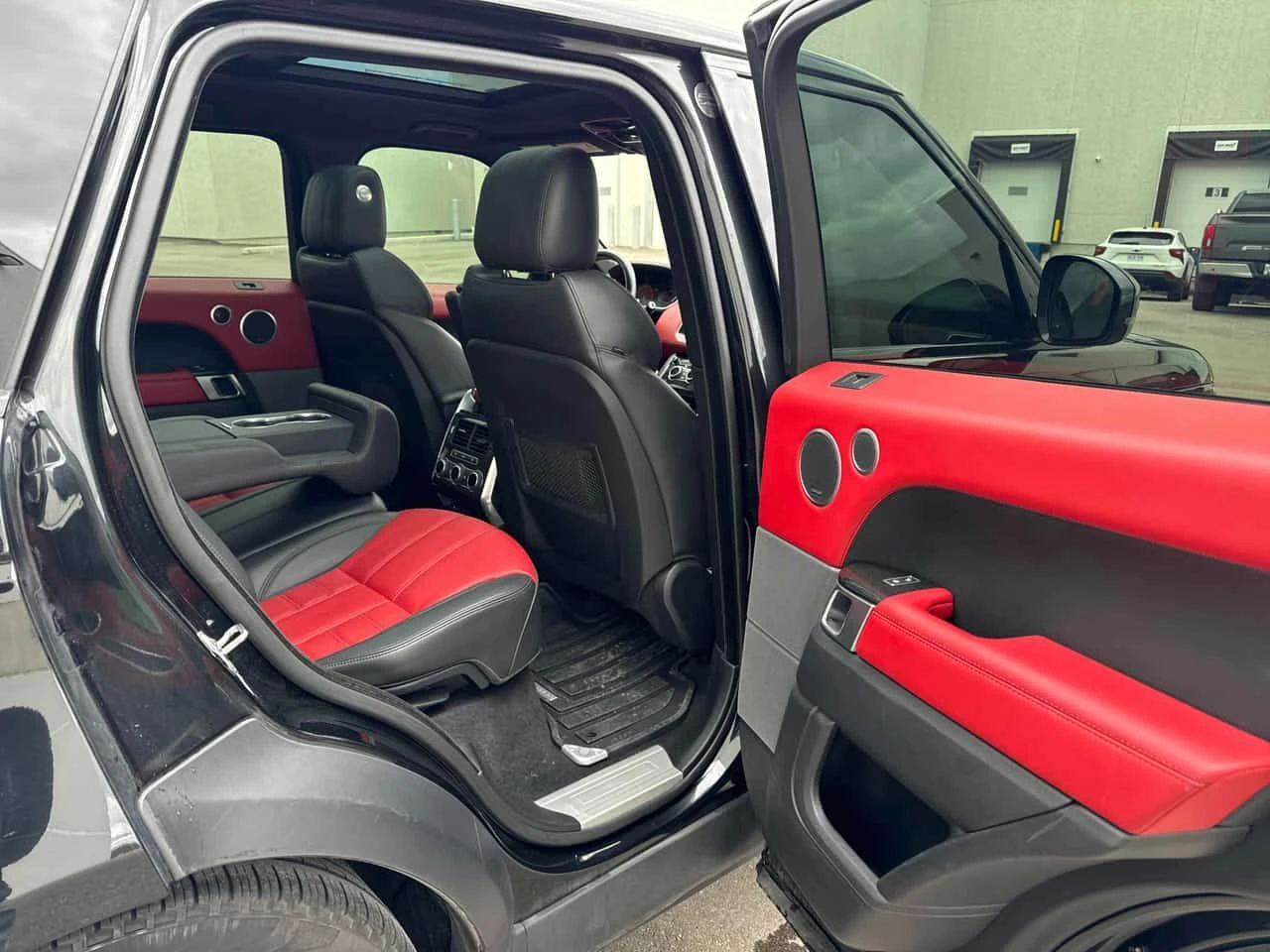 Land Rover Range Rover Sport * HSE Dynamic * MERIDIAN* ОБДУХВАНЕ* PANO, снимка 11 - Автомобили и джипове - 54380040